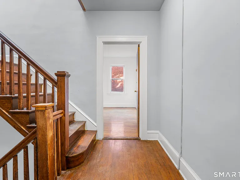 364 Woodland St — Photo 3