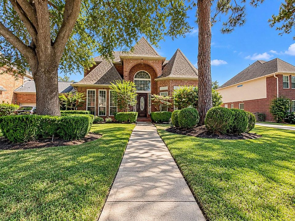 1st image of 8023 Courtland Cir