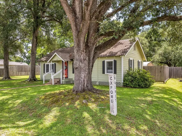 109 Oxford St, Tomball, TX 77375