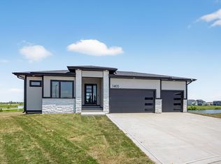 1405 NW Bull Run Ct, Waukee, IA 50263