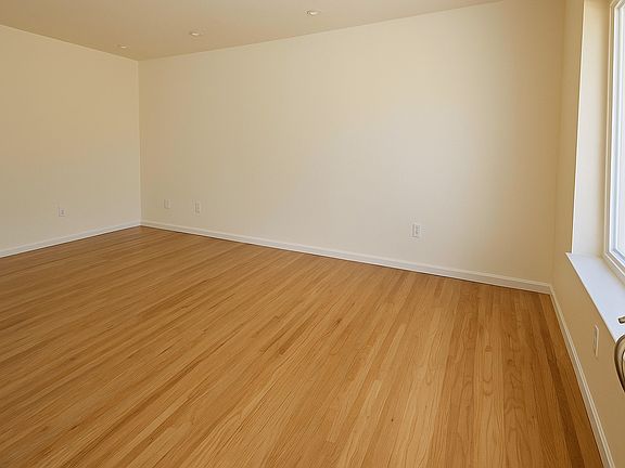 4th image of 3496 Mount Saint Helena Dr