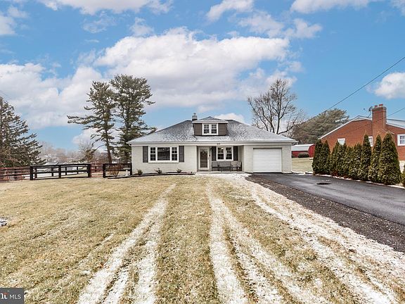 2nd image of 519 Old Baltimore Rd