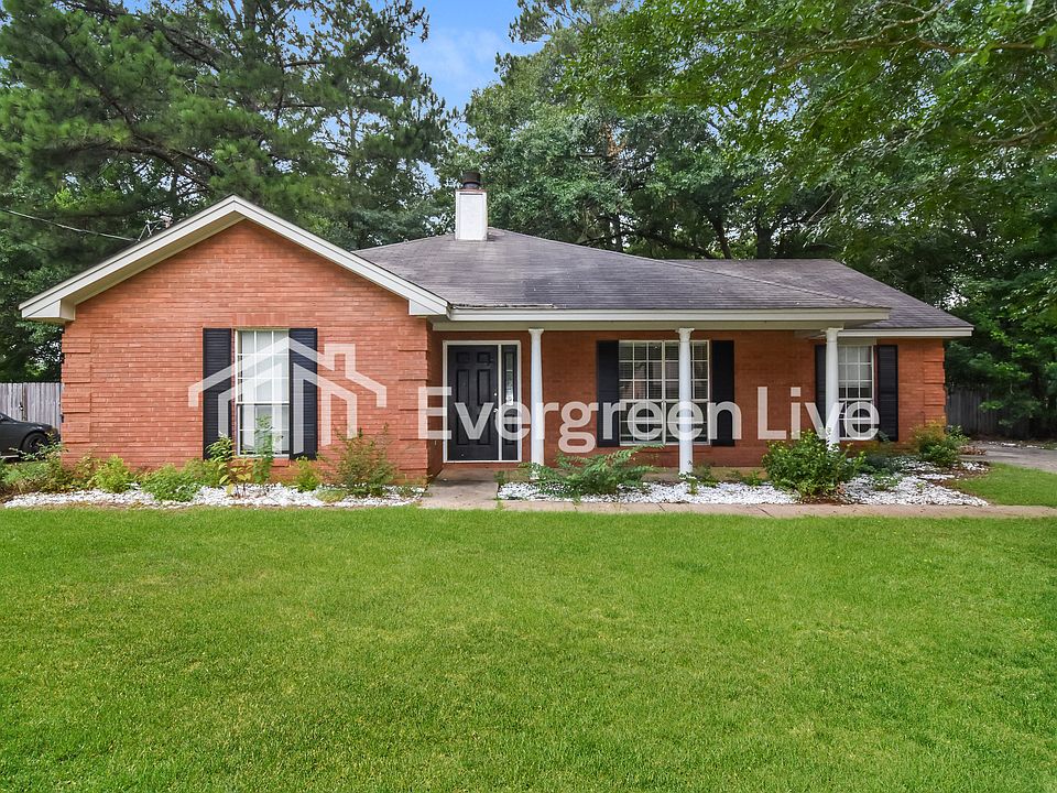 1st image of 525 Saddlewood Dr