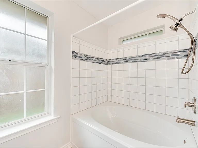 1207 Portsmouth Ct — Photo 19