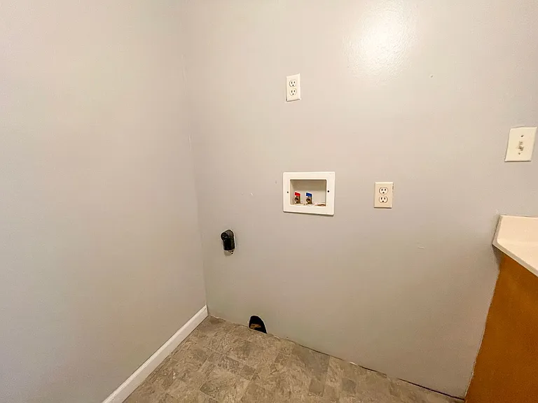 2401 S Mulberry St — Photo 9