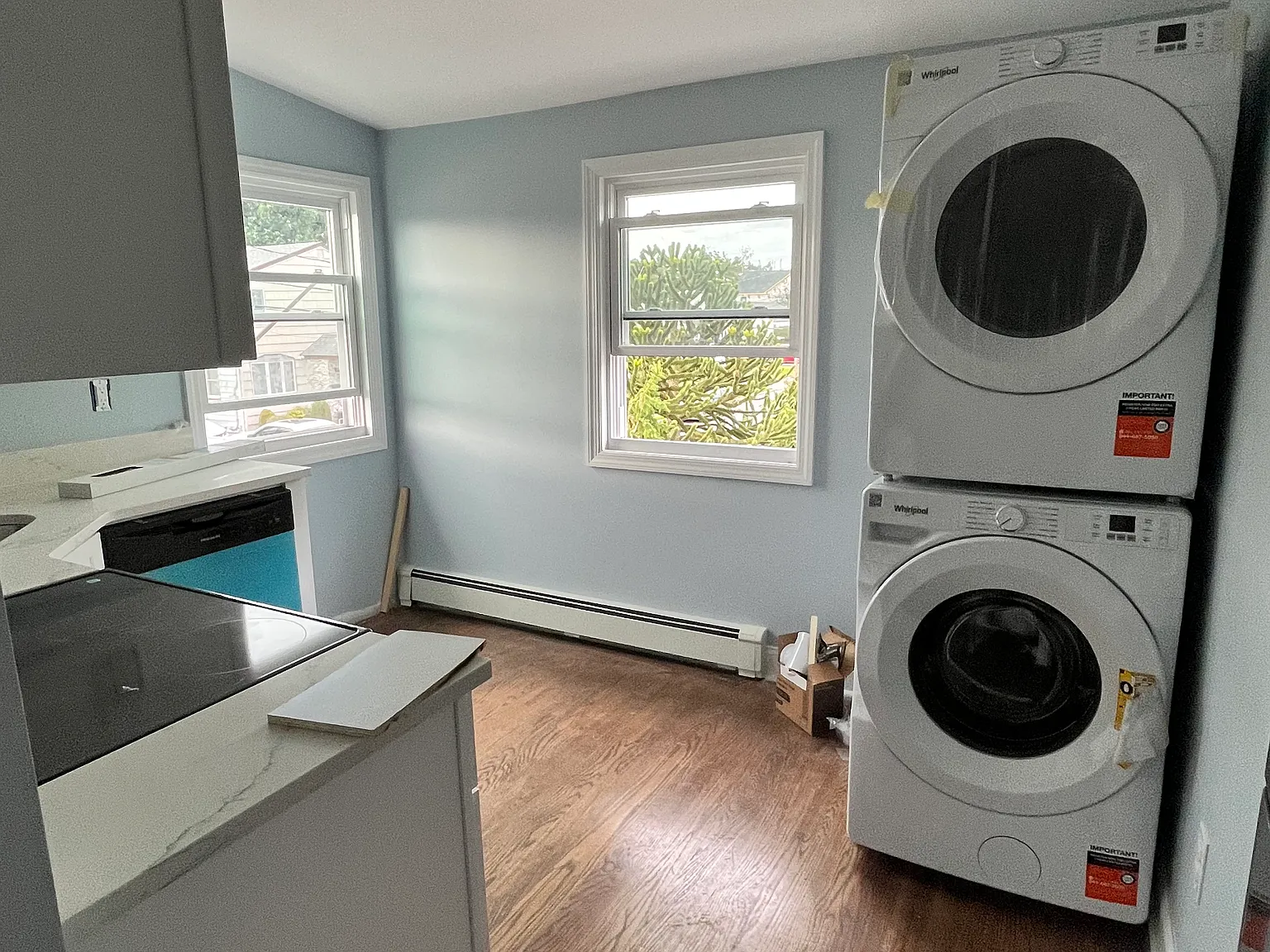 3 bed, 900 sqft, $3,200 — Photo 3