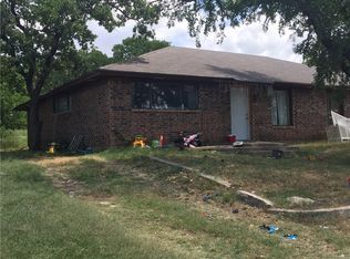 1391 Arvel Cir, Azle, TX 76020