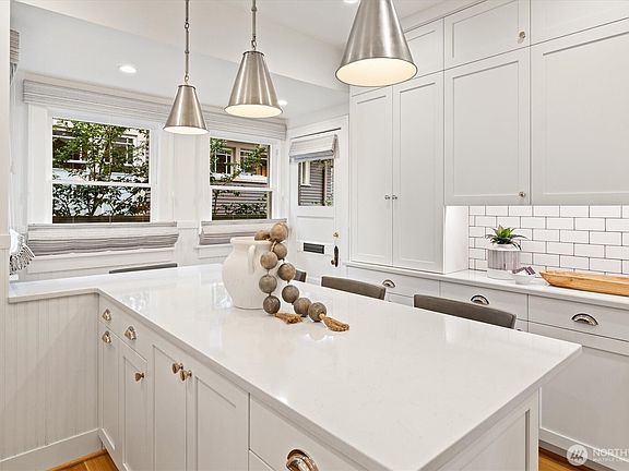 5th image of 6303 18th Avenue NE