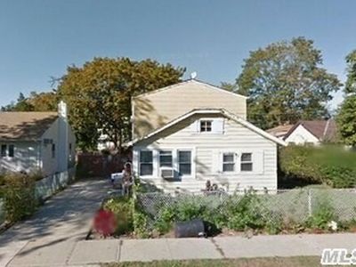 93 Bennett Ave, Roosevelt, NY, 11575