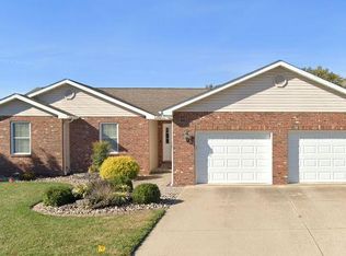 20 Rosewood Ln, Aviston, IL 62216