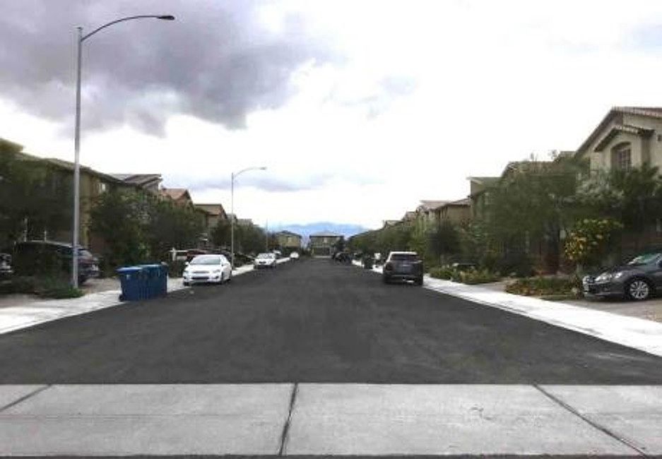 Exterior Neighborhood (street photo)