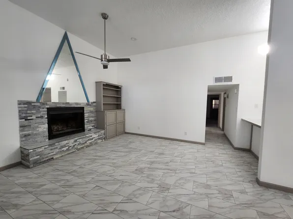 112 Canyon View Ct NE, Albuquerque, NM 87123