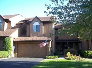 35 Brookridge Rd, New Rochelle, NY 10804