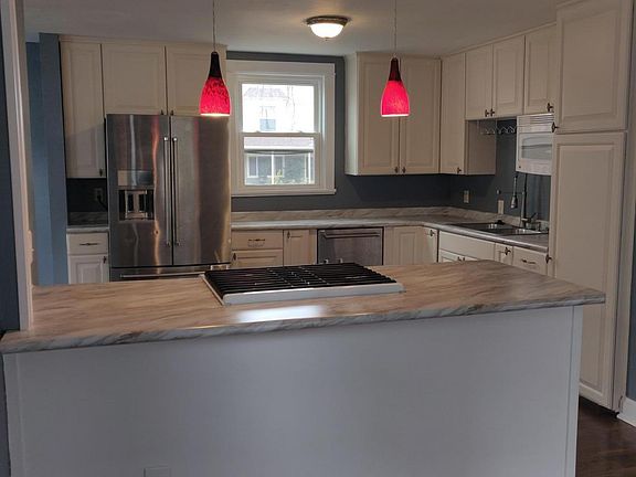 2nd image of 406 6th St