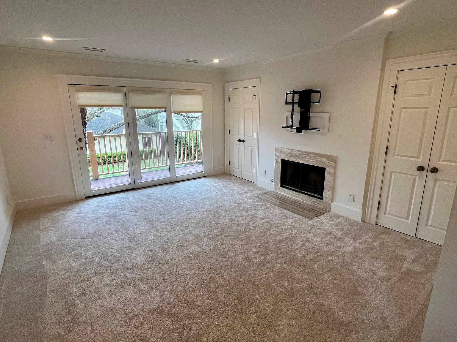 1 bed, 725 sqft, $2,100 — Photo 3