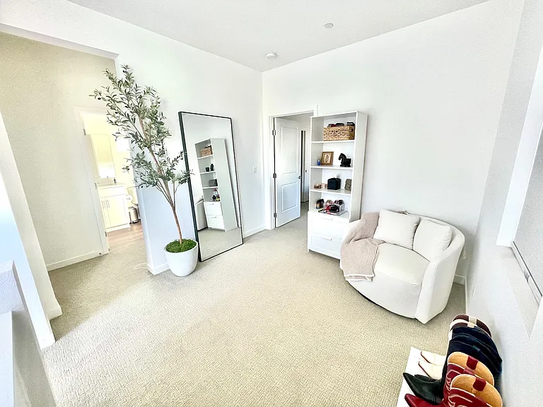2422 Encanto Pass — Photo 19