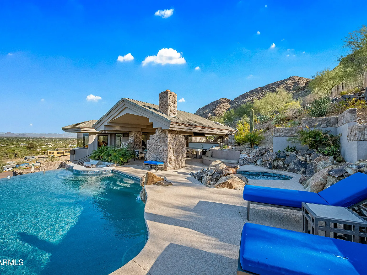 4 bed, 5.5 bath, 9837 sqft, $30,000 — Photo 4