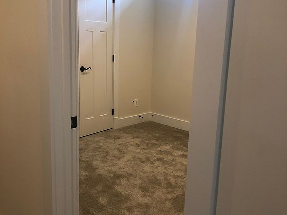 4th image of 8310 Pondview Dr
