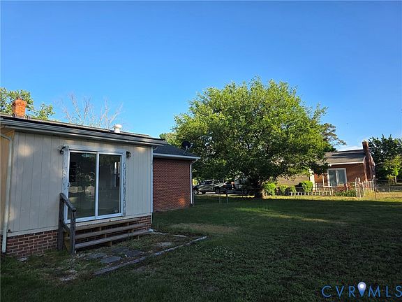 3rd image of 7967 Vaughan Dr
