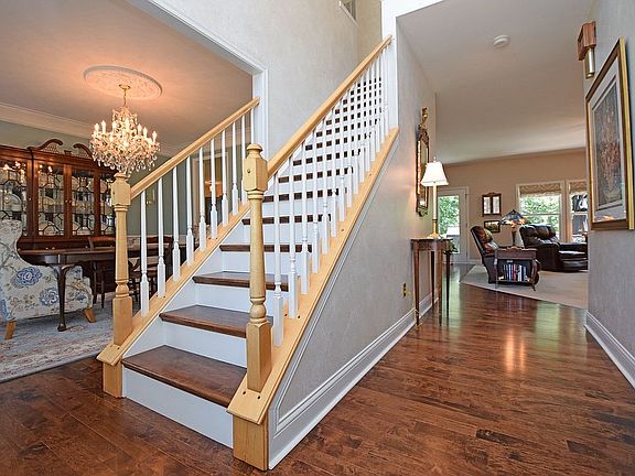 3rd image of 363 Forest Edge Dr