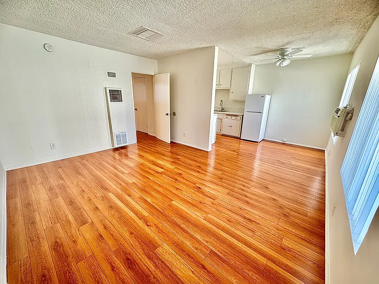 13014 Sherman Way — Photo 18