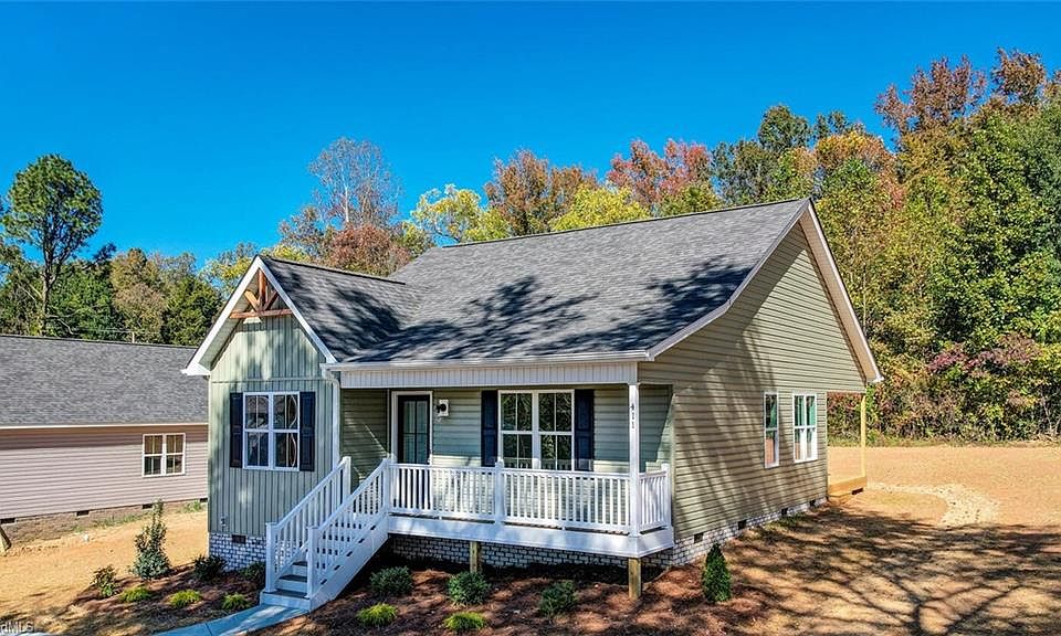 1st image of 411 Park Ln