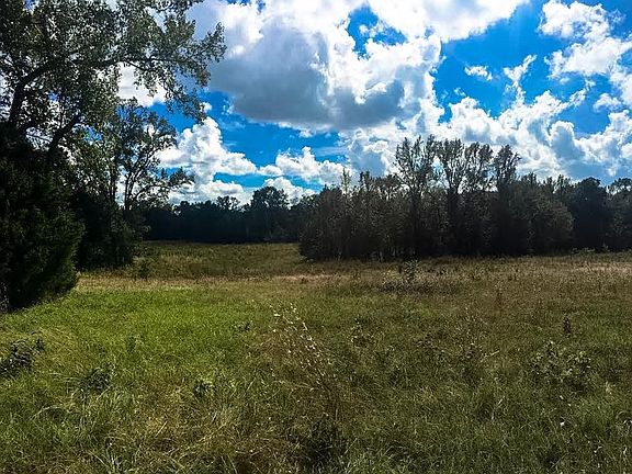 4th image of 779 County Road 2360