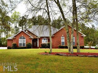 367 Mallard Dr, Carrollton, GA 30116