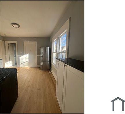3rd image of 2552 N Humboldt Blvd #B