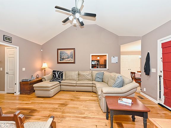 5th image of 1384 Habersham Dr