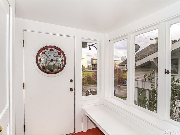 2nd image of 4733 5th Ave NE #A