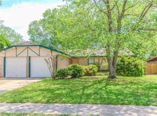 913 Branchwood Dr, Norman, OK 73072