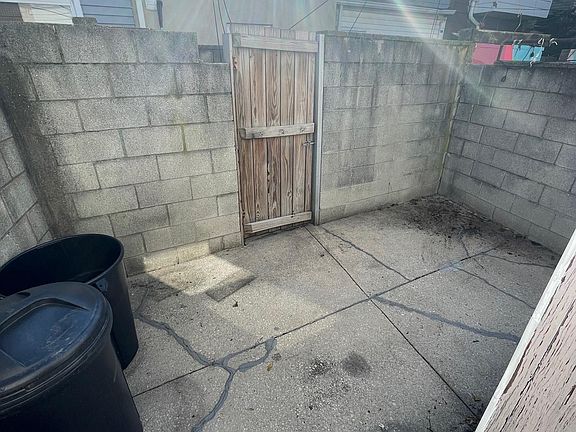 5th image of 314 Cantrell St