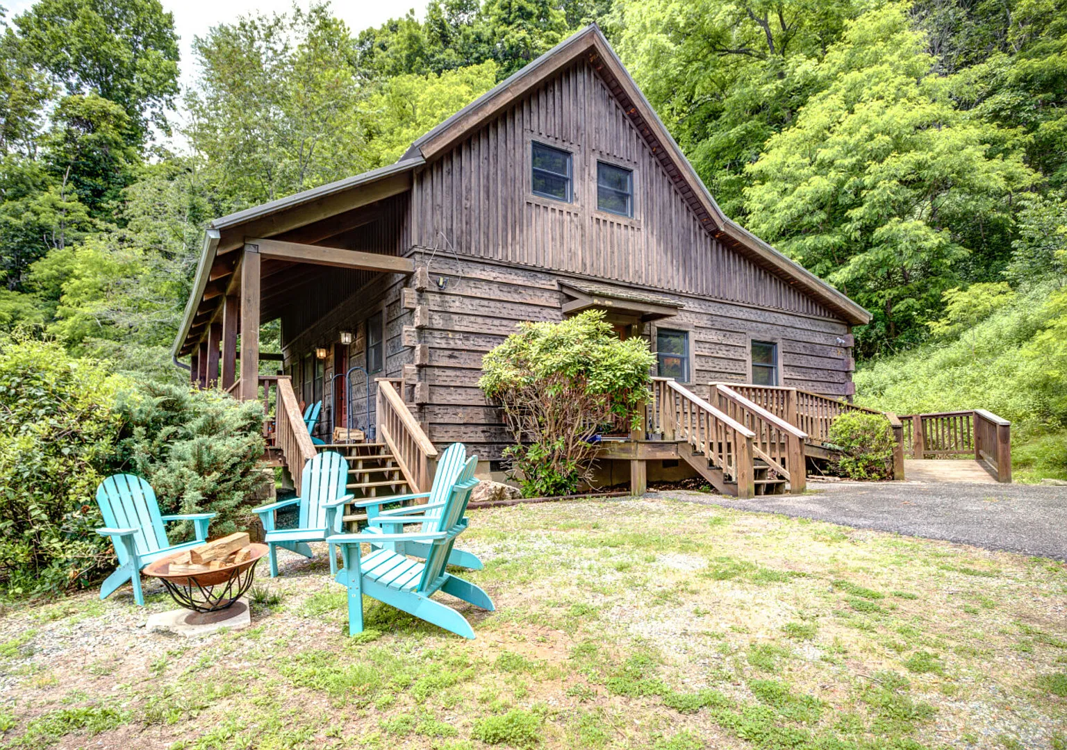Cozy Mountain Cottage — Photo 1