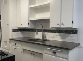 Laurel Apartments (9578)