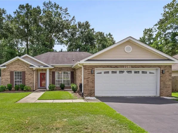 2205 Spring Grv E, Mobile, AL 36695