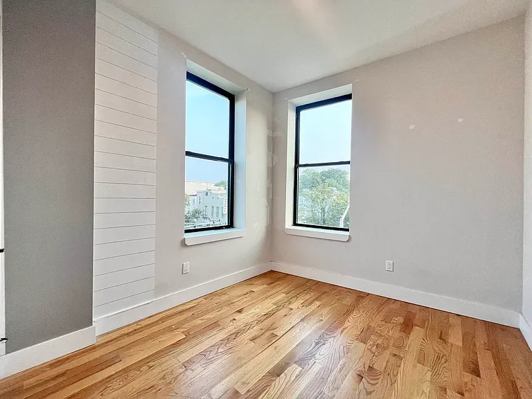 1081 Madison St #3F — Photo 5