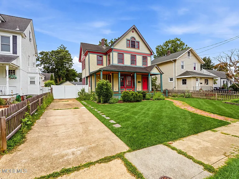 638 Overton Pl #1 — Photo 4