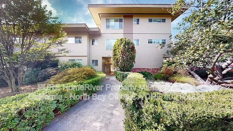 1 bed, 1.0 bath, 570 sqft, $2,195 — Photo 2