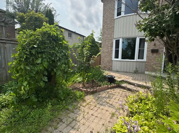 6 Carruthers Cres, Barrie, ON L4M 6A5