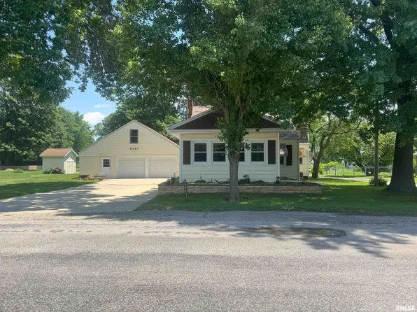 370 S Bissell St, Virden, IL 62690