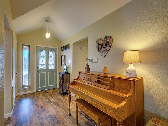 5th image of 4014 Drakestone Ave