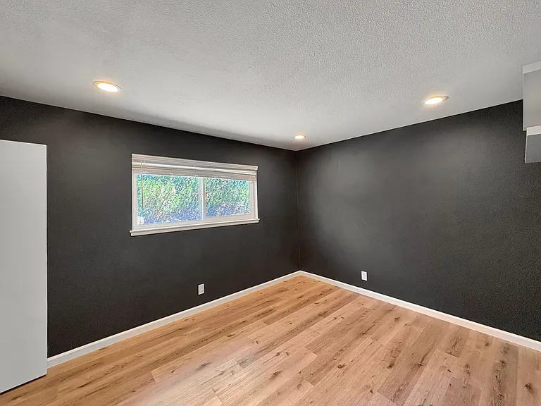 552 Luna Dr — Photo 13