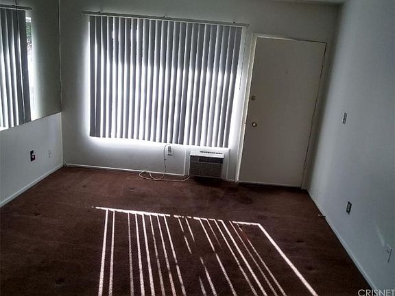 3rd image of 11035 Kittridge St APT 144