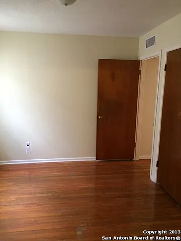 2139 Babs Dr — Photo 7