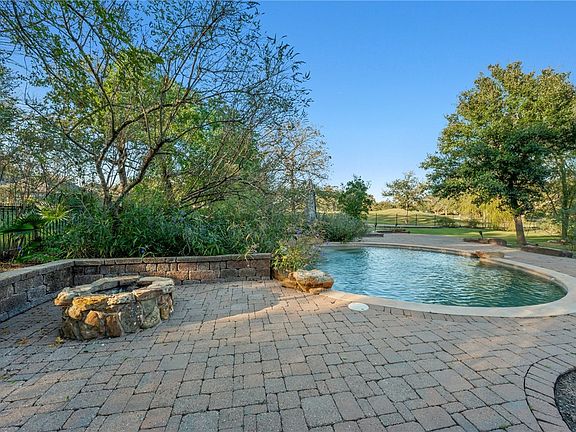 3rd image of 4803 Spearman Dr