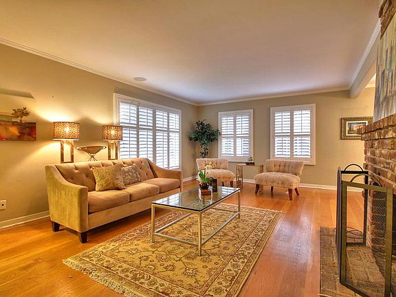 5th image of 1084 Laurie Ave