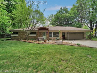456 E Hurst Dr, Troy, MI, 48085