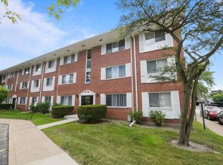 10107 Old Orchard Ct APT 3B, Skokie, IL 60076