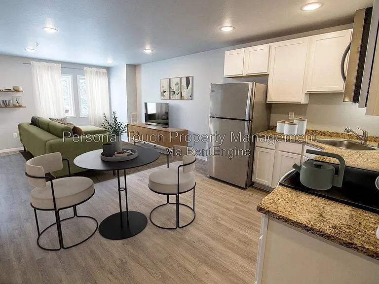 808 7th Ave S #3 — Photo 2